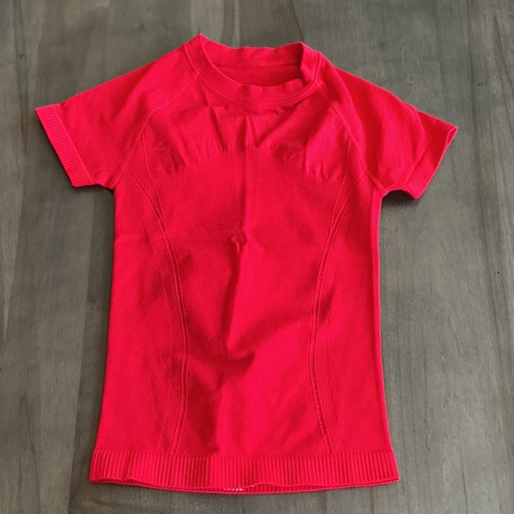 Athletic Red Short Sleeve Shirt
